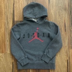 Boys’ Nike Air Jordan Hoodie Gray Size Small